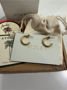 ATOLEA  GOLD OPEN HOOP EARRING NWT